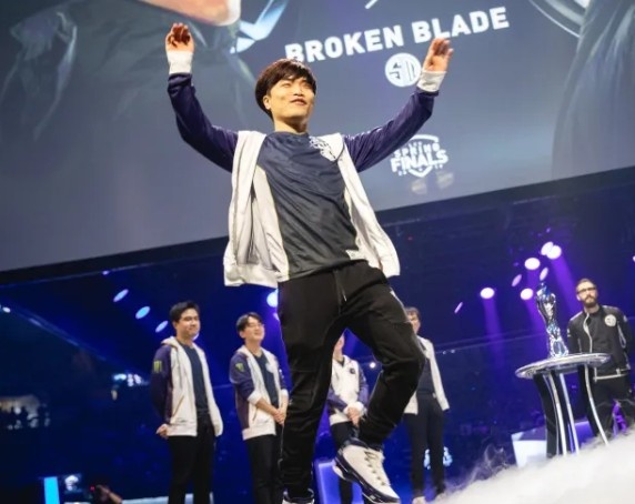 外网爆料：上单选手Impact即将加入SEN战队